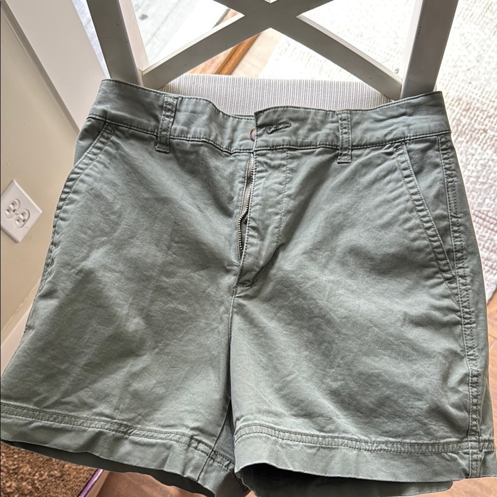 GAP Green Cargo Shorts with Comfortable Fit
